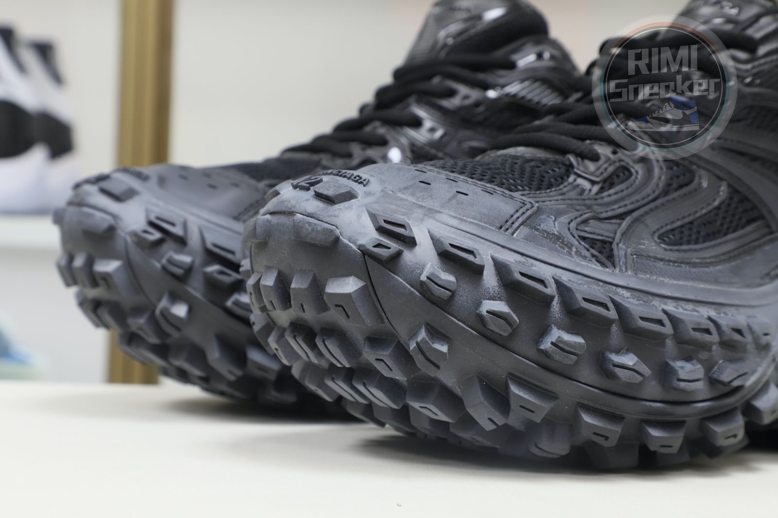 Balenciaga all sizes still in stock! Please contact customer service on iMessage/WhatsApp to purchase. BLGA  Defender