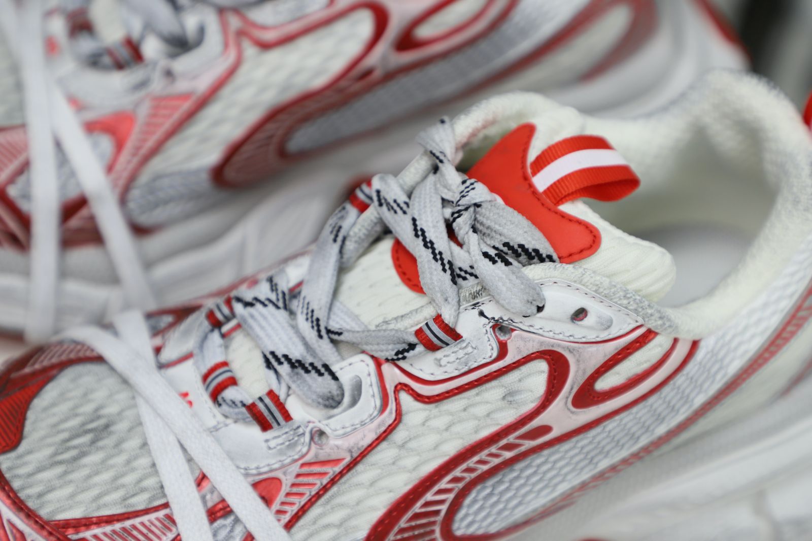 Balenciaga all sizes still in stock! Please contact customer service on iMessage/WhatsApp to purchase! BLGA  3XL