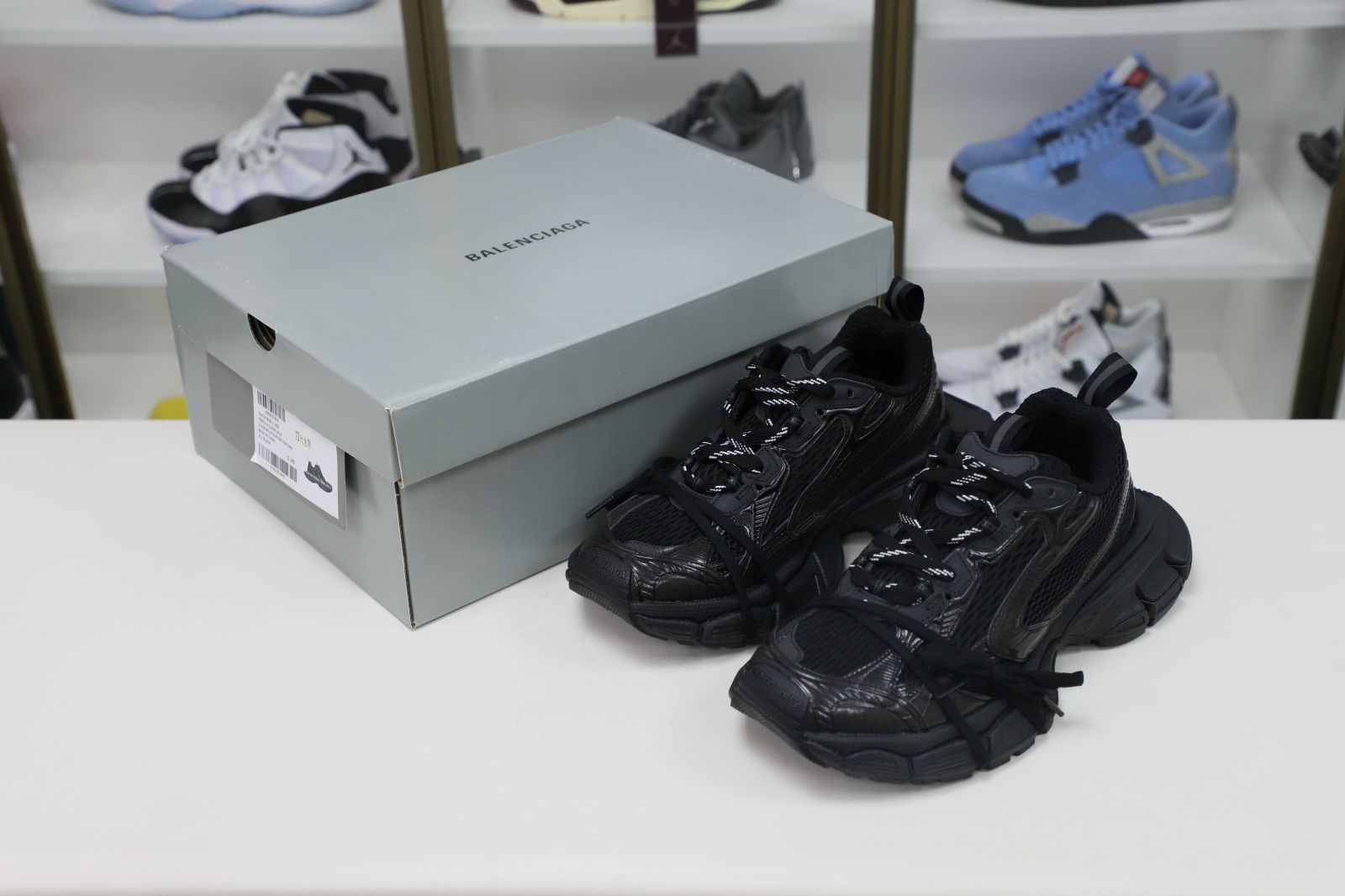 Balenciaga all sizes still in stock! Please contact customer service on iMessage/WhatsApp to purchase! BLGA  3XL