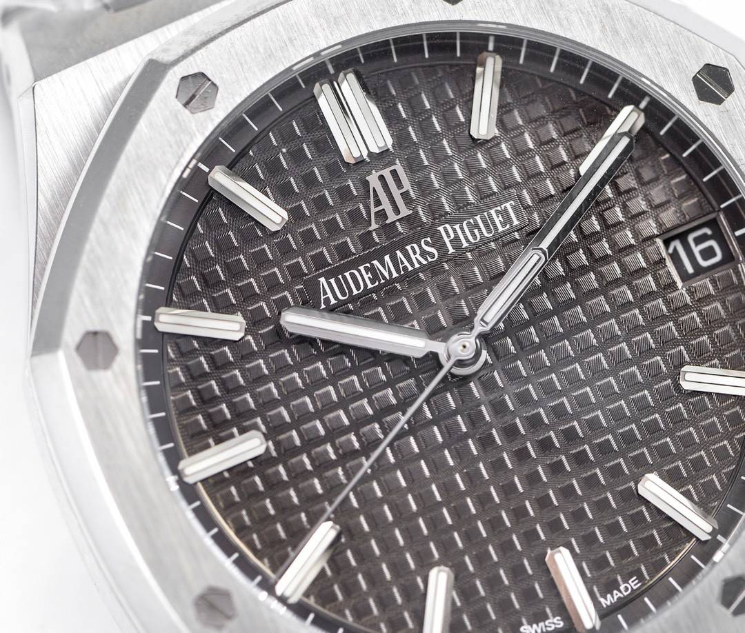 Audemars Piguet Royal Oak 15500 Series Men