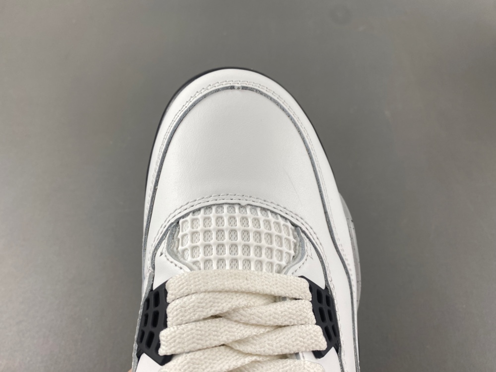 Air Jordan 4 “White Cement” 2025 FV5029-100