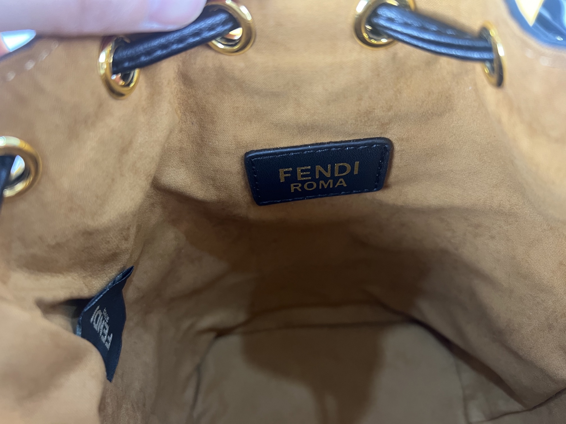 Fendi Mon Tresor Small Bucket Bag Size: 15-23cm
