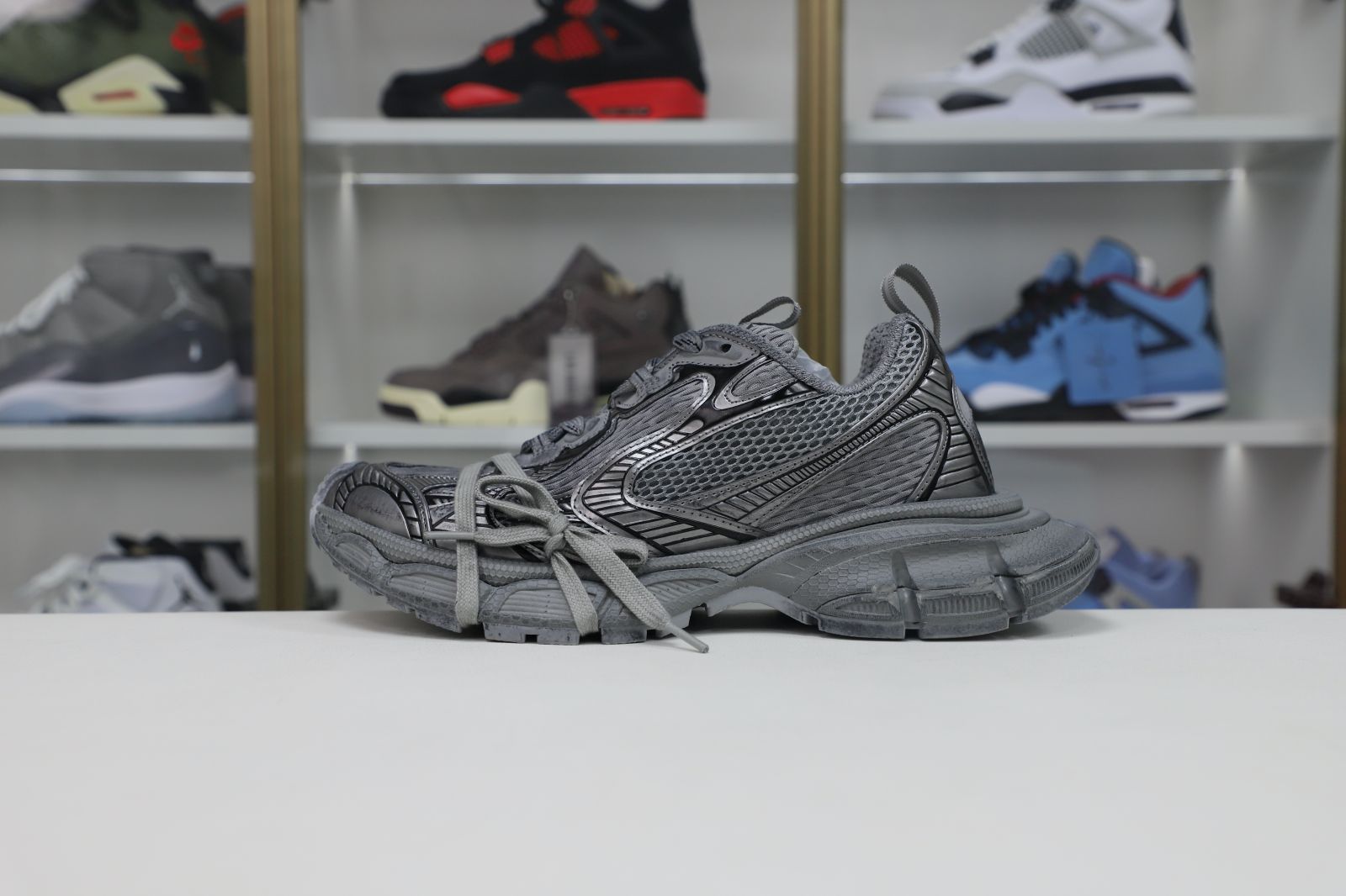 Balenciaga all sizes still in stock! Please contact customer service on iMessage/WhatsApp to purchase! BLGA  3XL