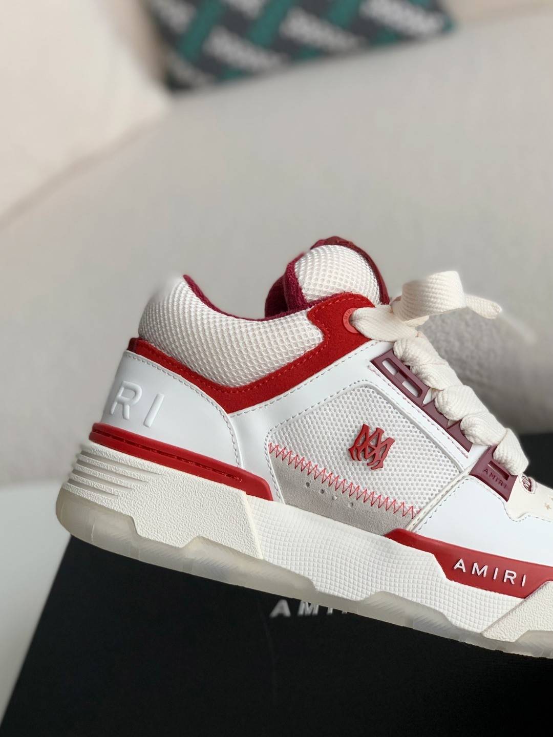 A*RI sneaker