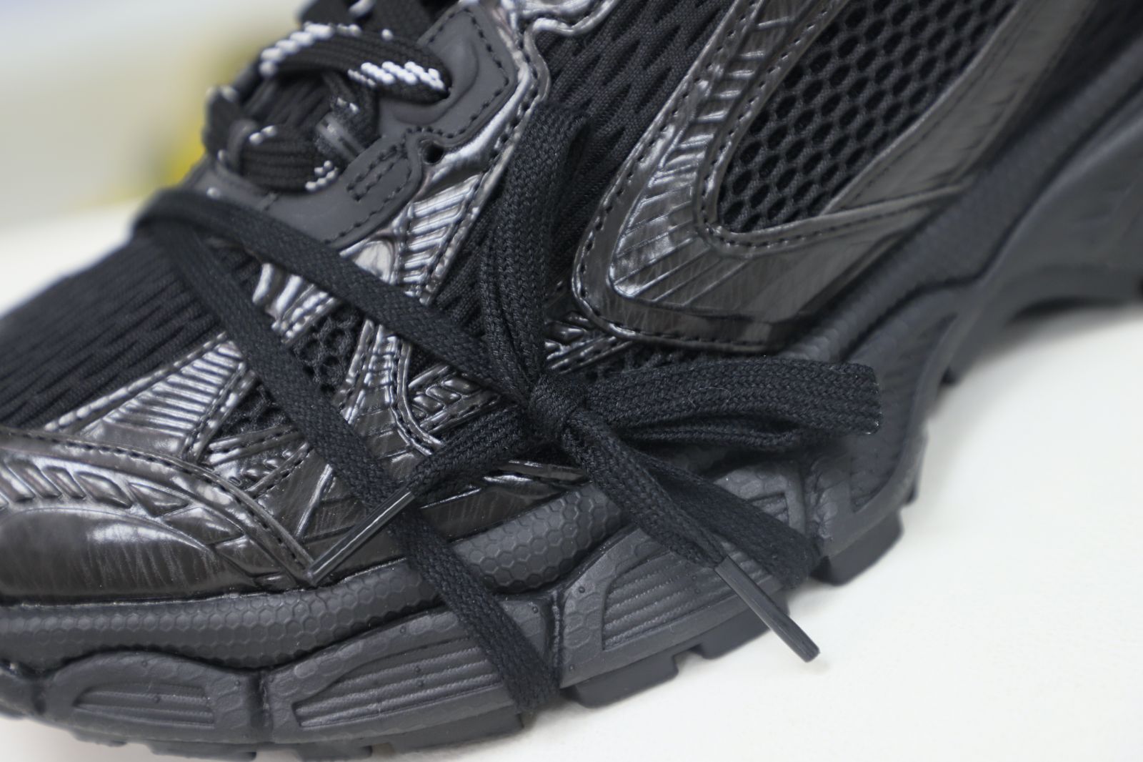 Balenciaga all sizes still in stock! Please contact customer service on iMessage/WhatsApp to purchase! BLGA  3XL