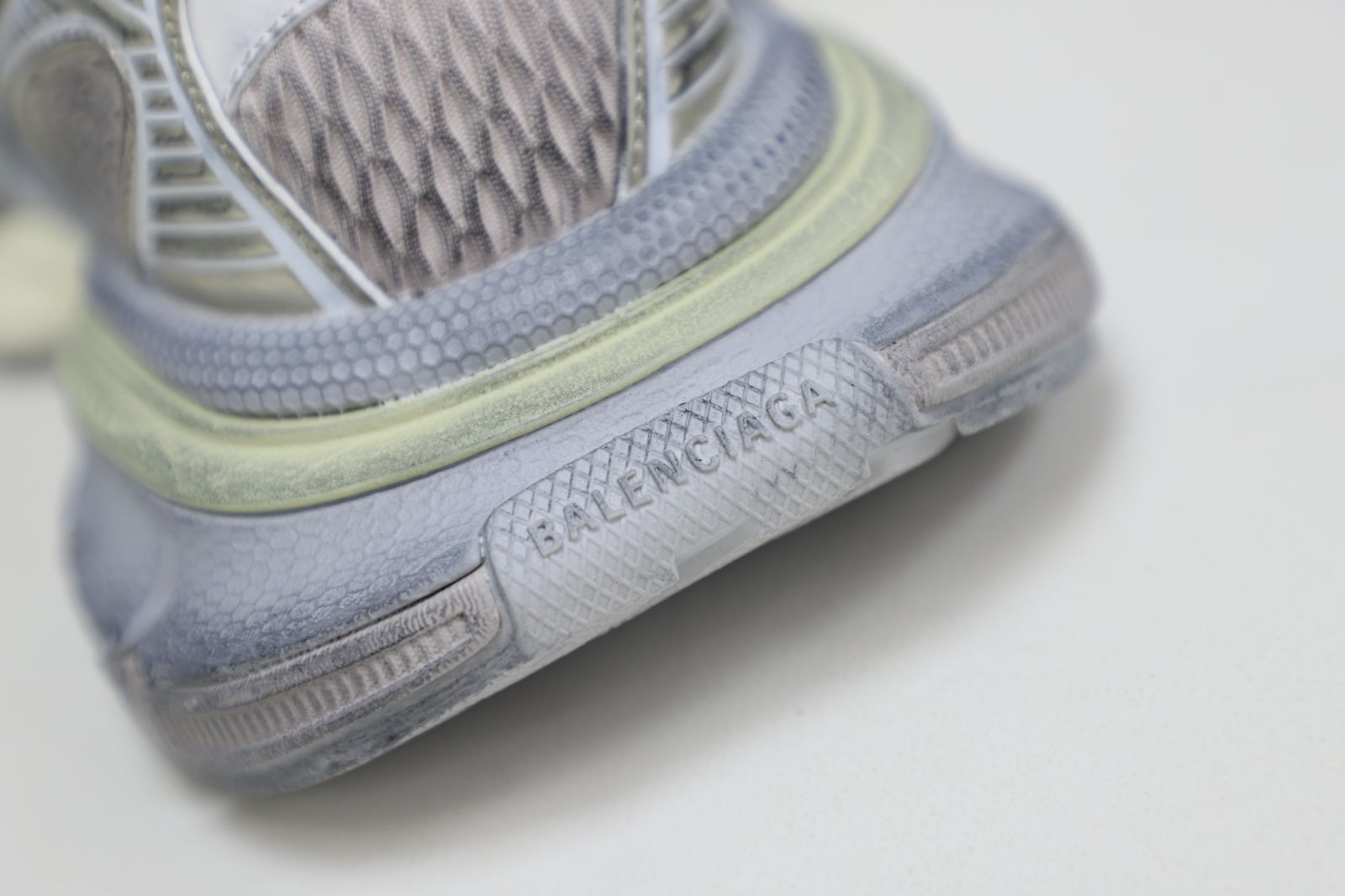 Balenciaga all sizes still in stock! Please contact customer service on iMessage/WhatsApp to purchase! BLGA  3XL