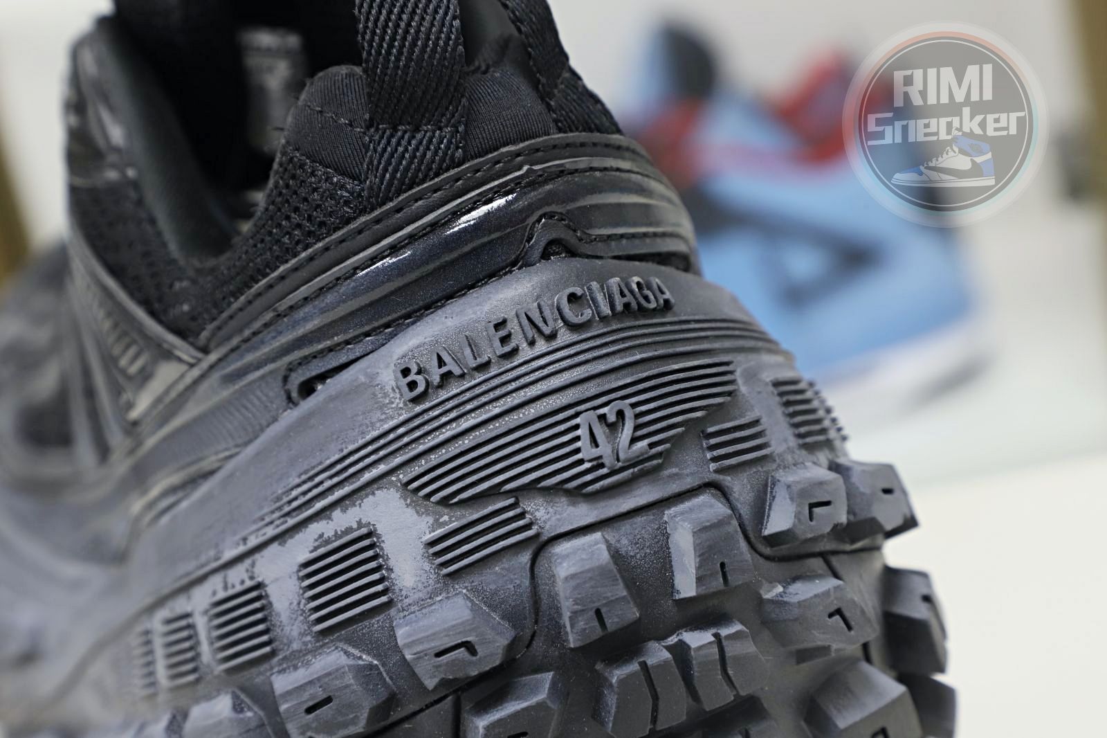 Balenciaga all sizes still in stock! Please contact customer service on iMessage/WhatsApp to purchase. BLGA  Defender