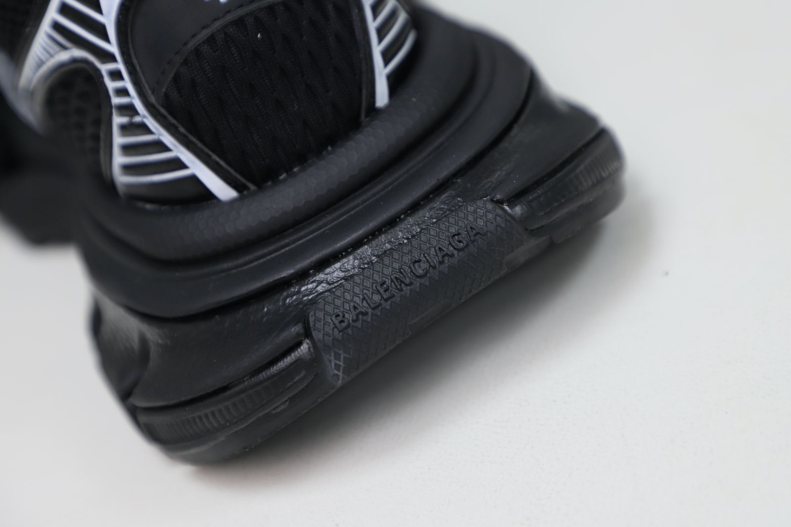 Balenciaga all sizes still in stock! Please contact customer service on iMessage/WhatsApp to purchase!  BLGA  3XL