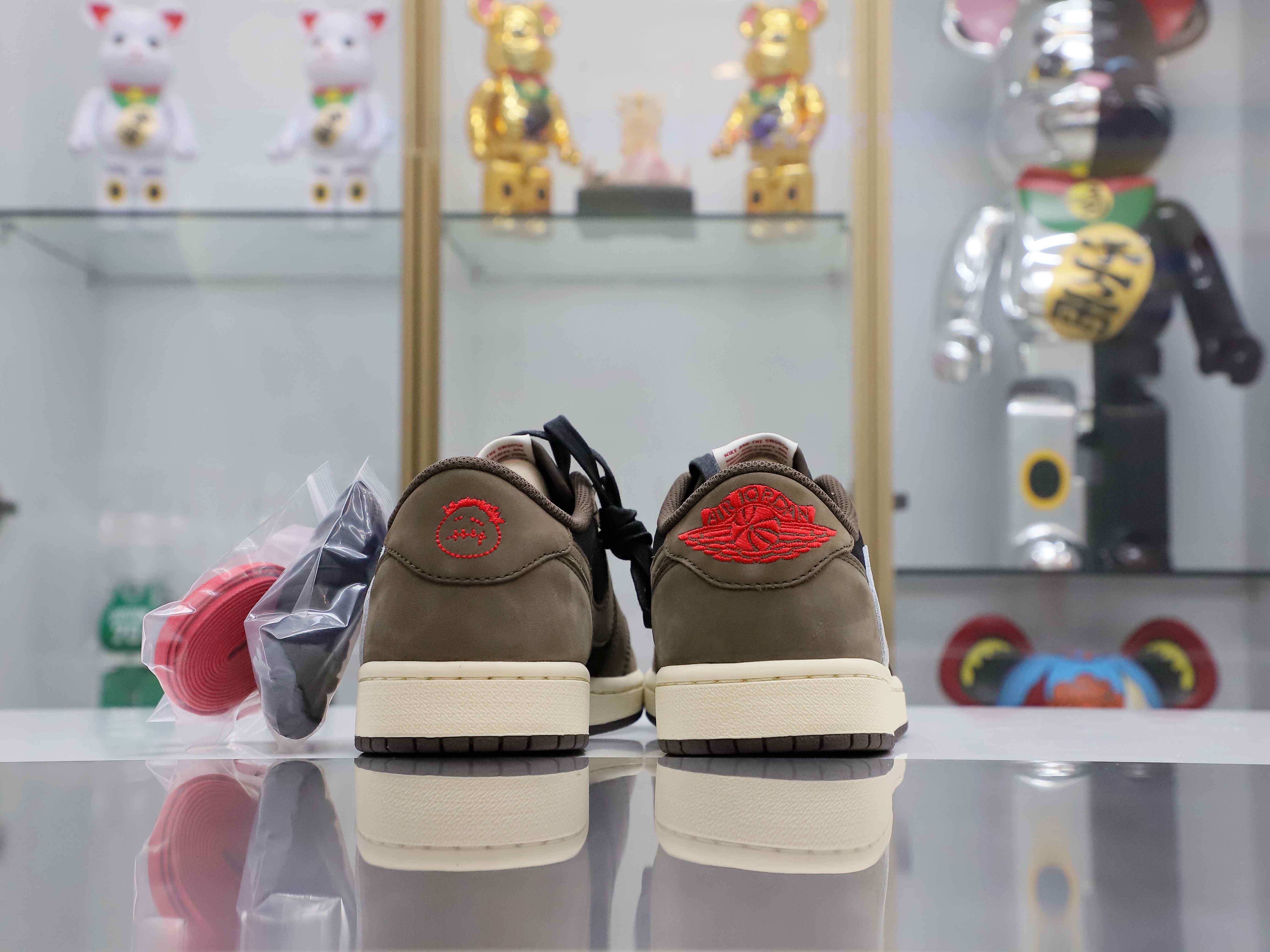 Travis Scott x Jordan Air Jordan 1 Low OG TS SP