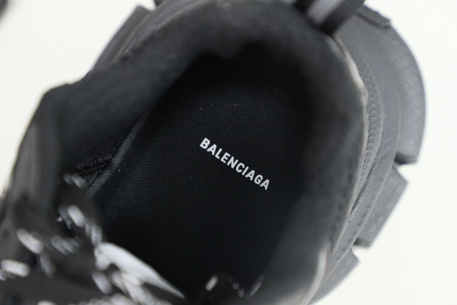 Balenciaga all sizes still in stock! Please contact customer service on iMessage/WhatsApp to purchase! BLGA  3XL