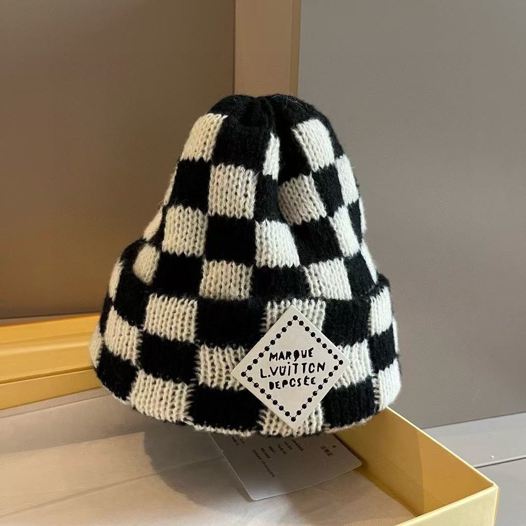 [#4094] Louis Vuitton autumn and wi nter new checkered knitted hat