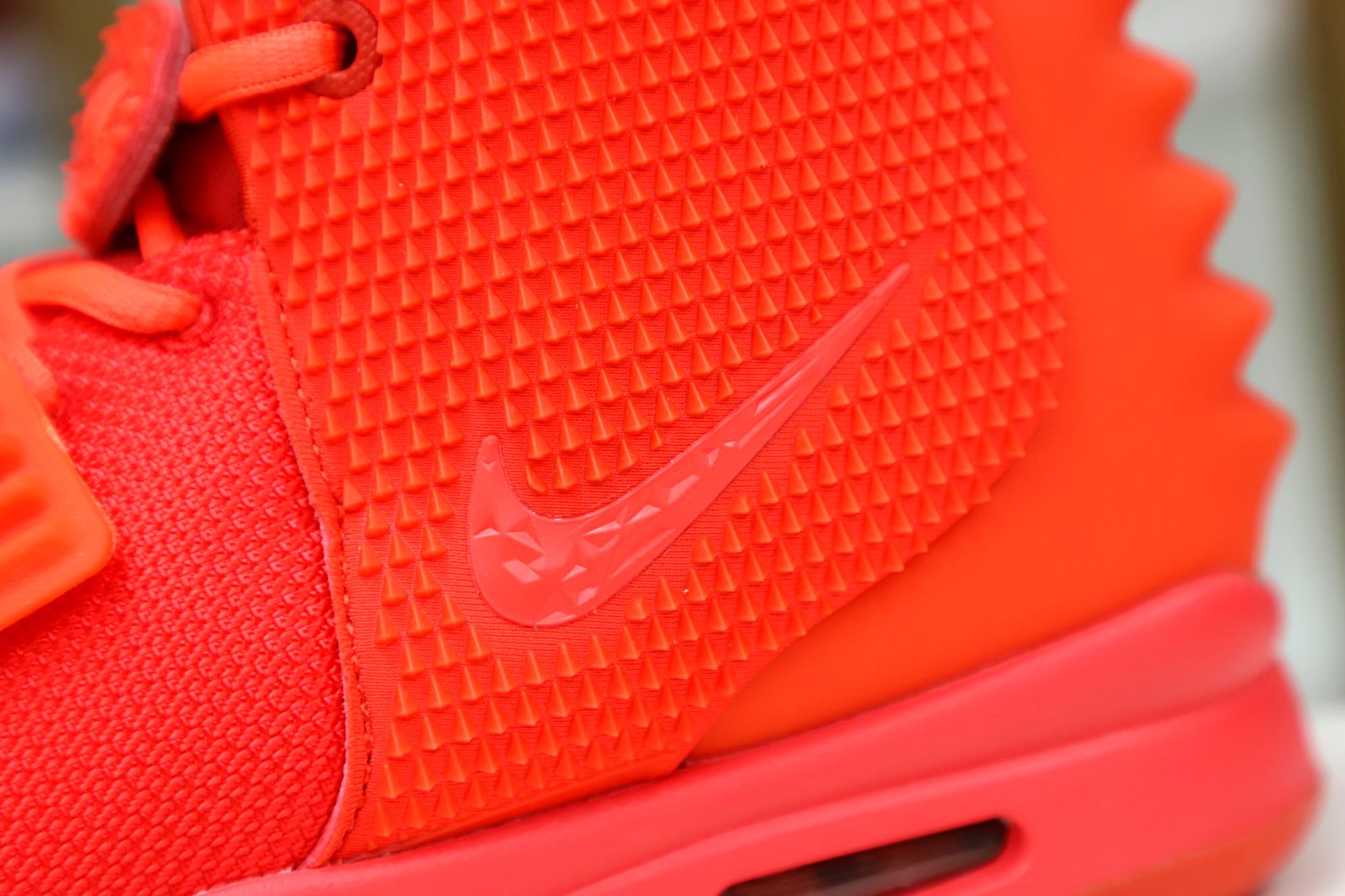 Nike Air Ye*zy 2 red october