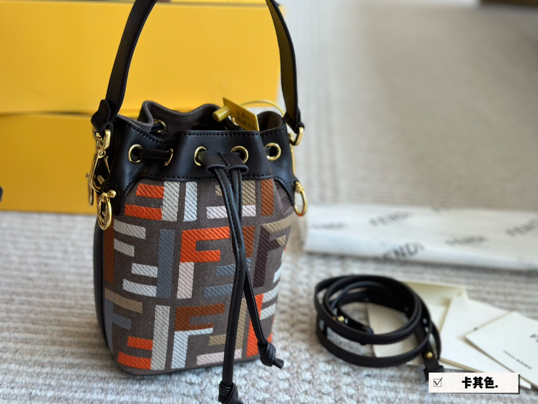 Fendi Mon Tresor Small Bucket Bag Size: 14*22cm