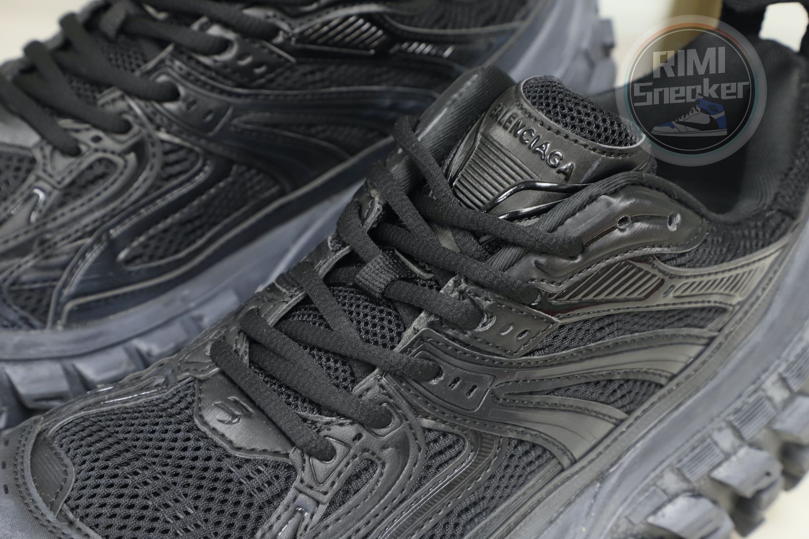 Balenciaga all sizes still in stock! Please contact customer service on iMessage/WhatsApp to purchase. BLGA  Defender