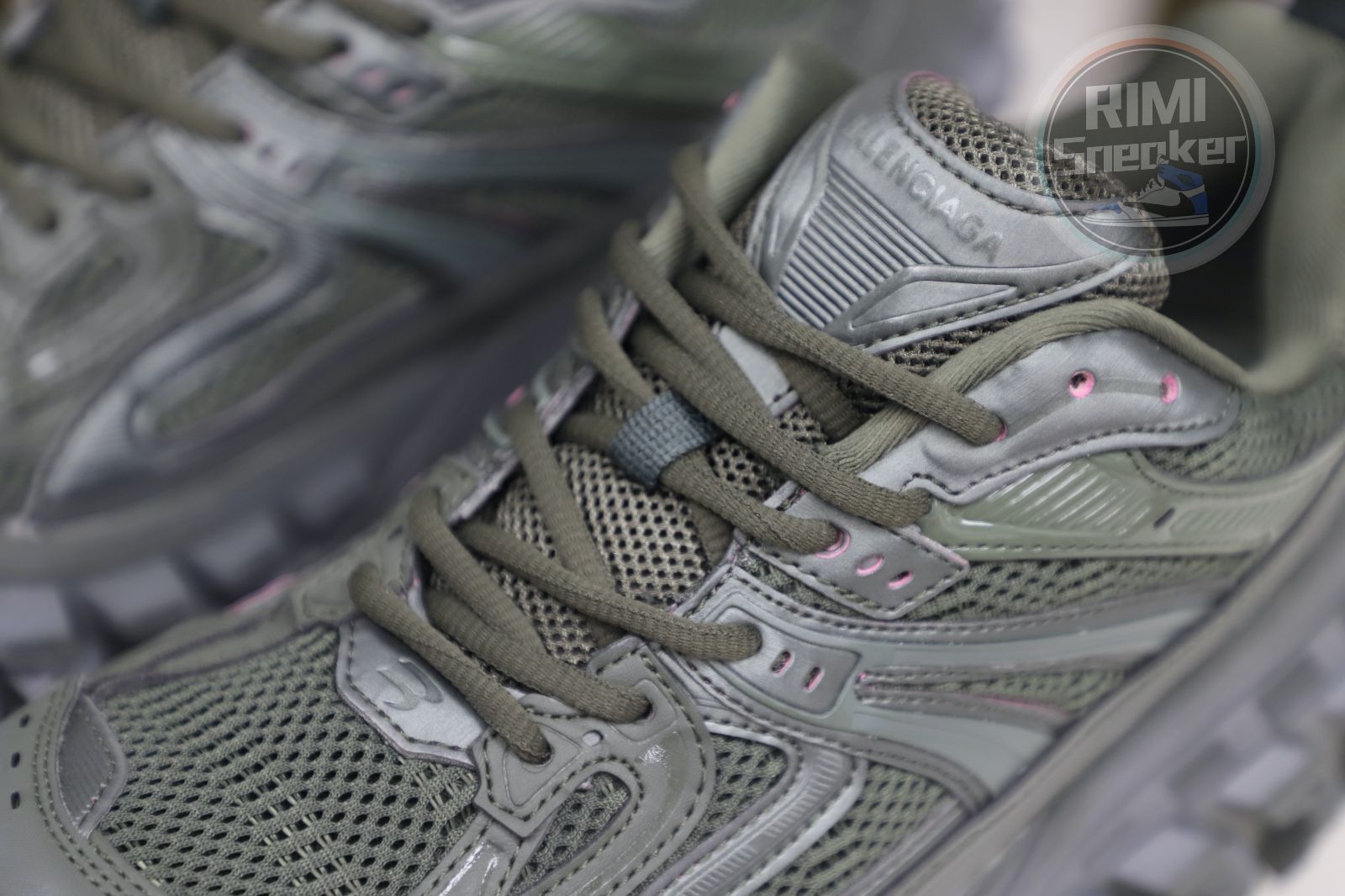 Balenciaga all sizes still in stock! Please contact customer service on iMessage/WhatsApp to purchase! BLGA  Defender