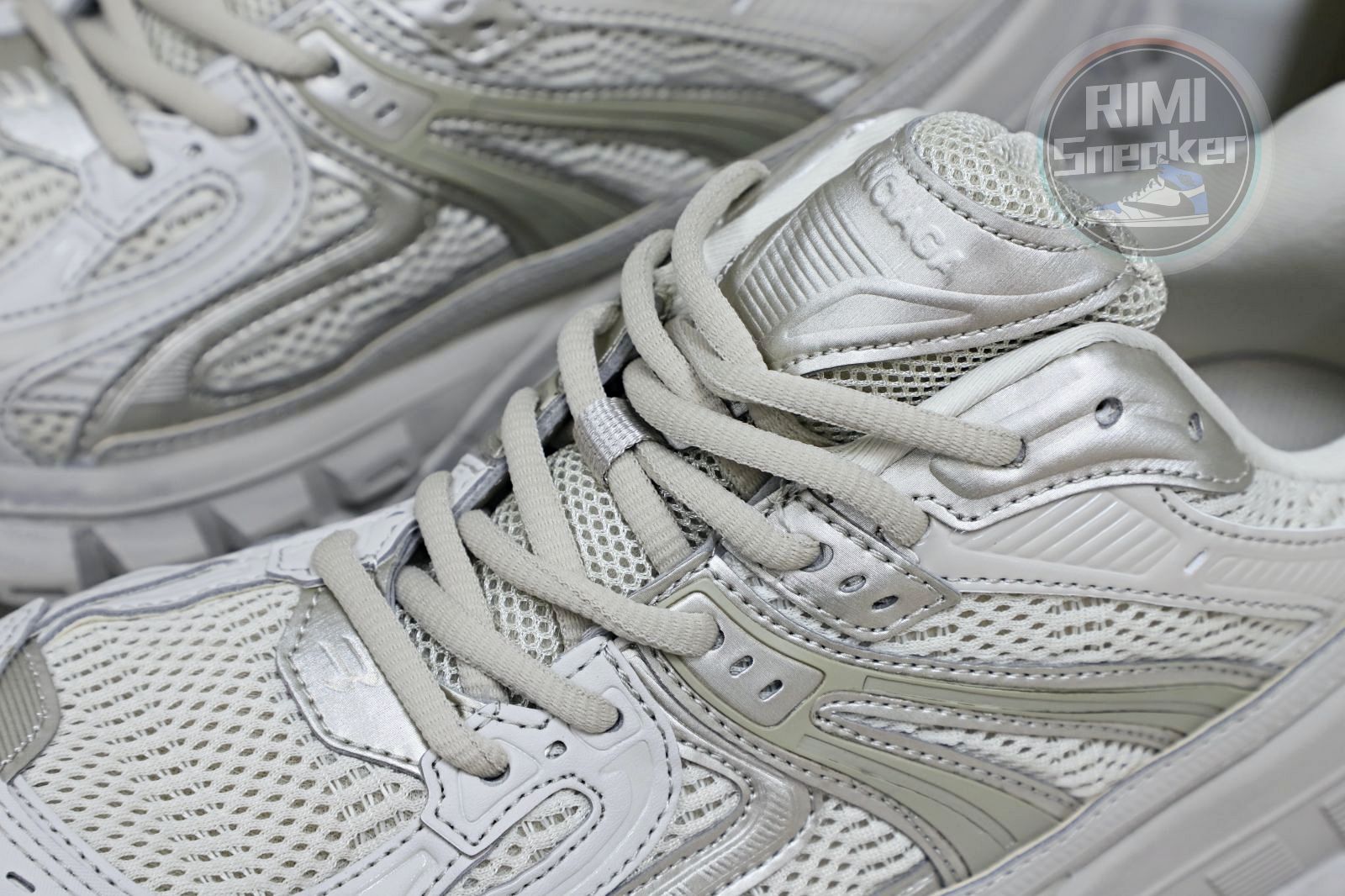 Balenciaga all sizes still in stock! Please contact customer service on iMessage/WhatsApp to purchase! BLGA  Defender