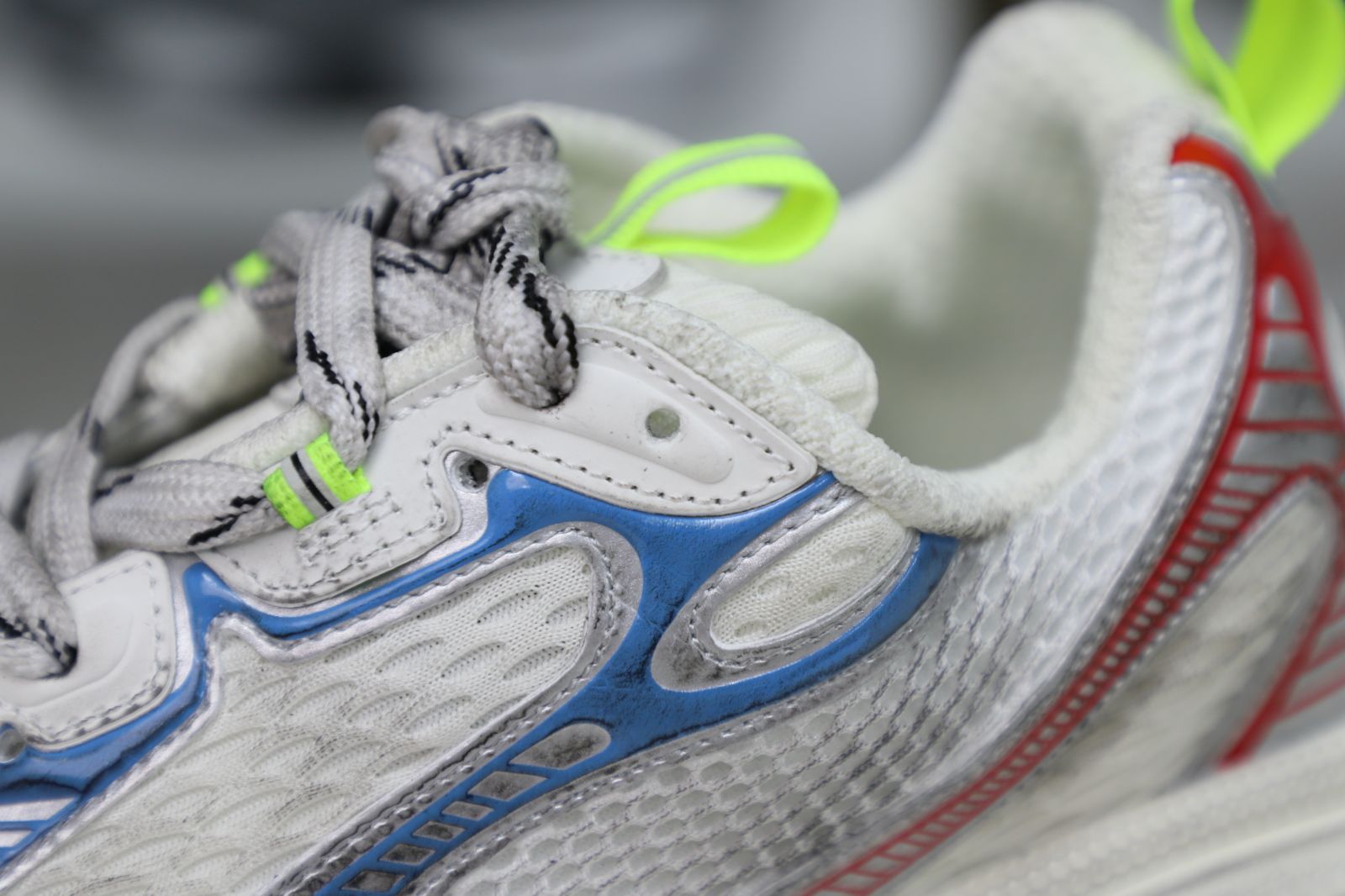 Balenciaga all sizes still in stock! Please contact customer service on iMessage/WhatsApp to purchase! BLGA  3XL