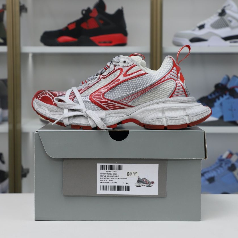 Balenciaga all sizes still in stock! Please contact customer service on iMessage/WhatsApp to purchase! BLGA  3XL