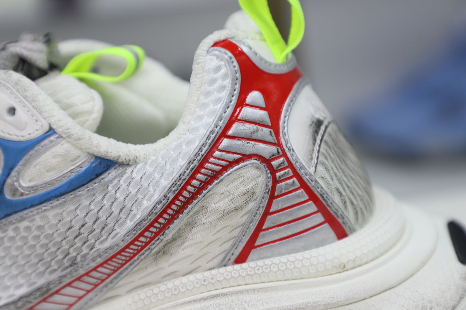 Balenciaga all sizes still in stock! Please contact customer service on iMessage/WhatsApp to purchase! BLGA  3XL