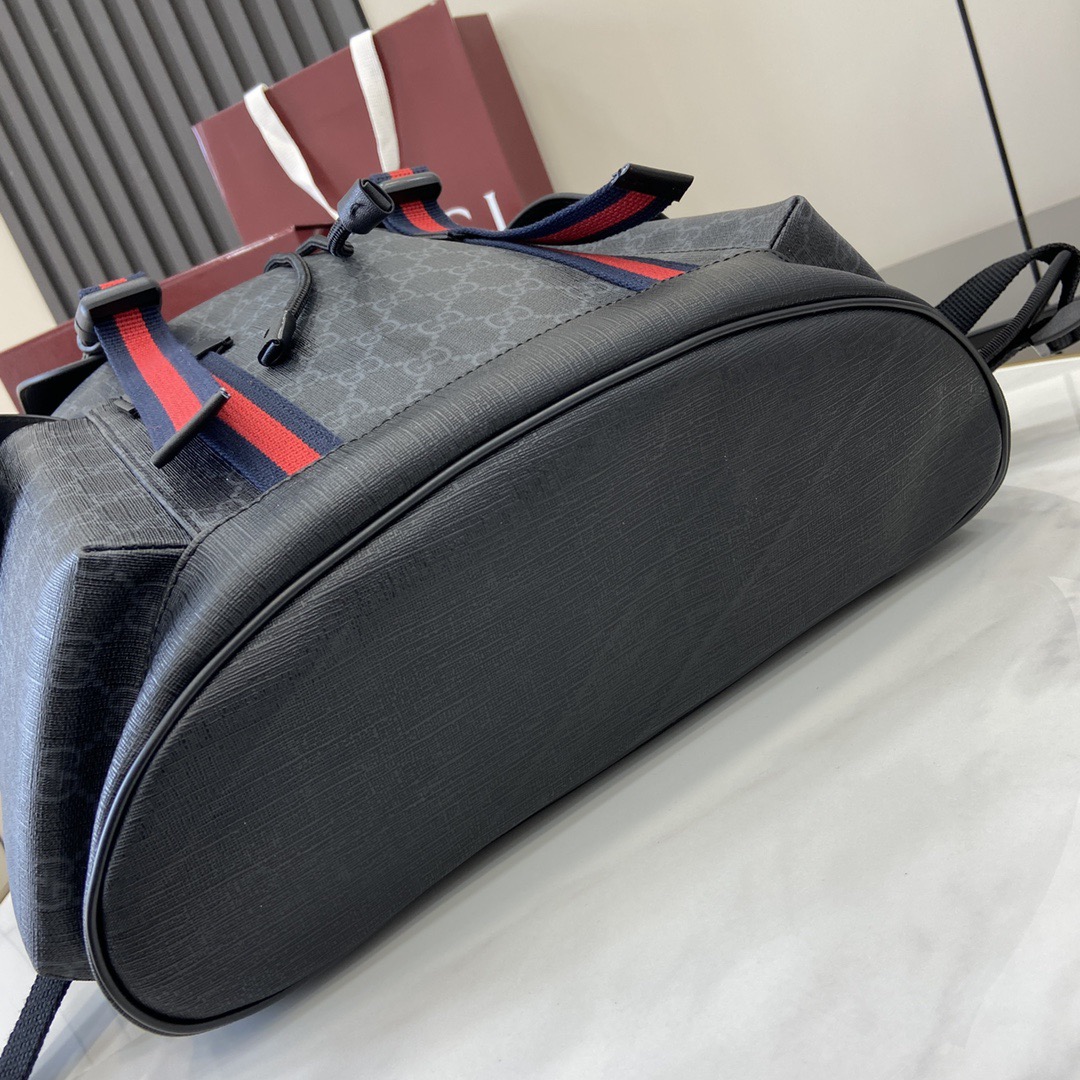 G*u*i backpack model: 495563. size: 34*42*16cm