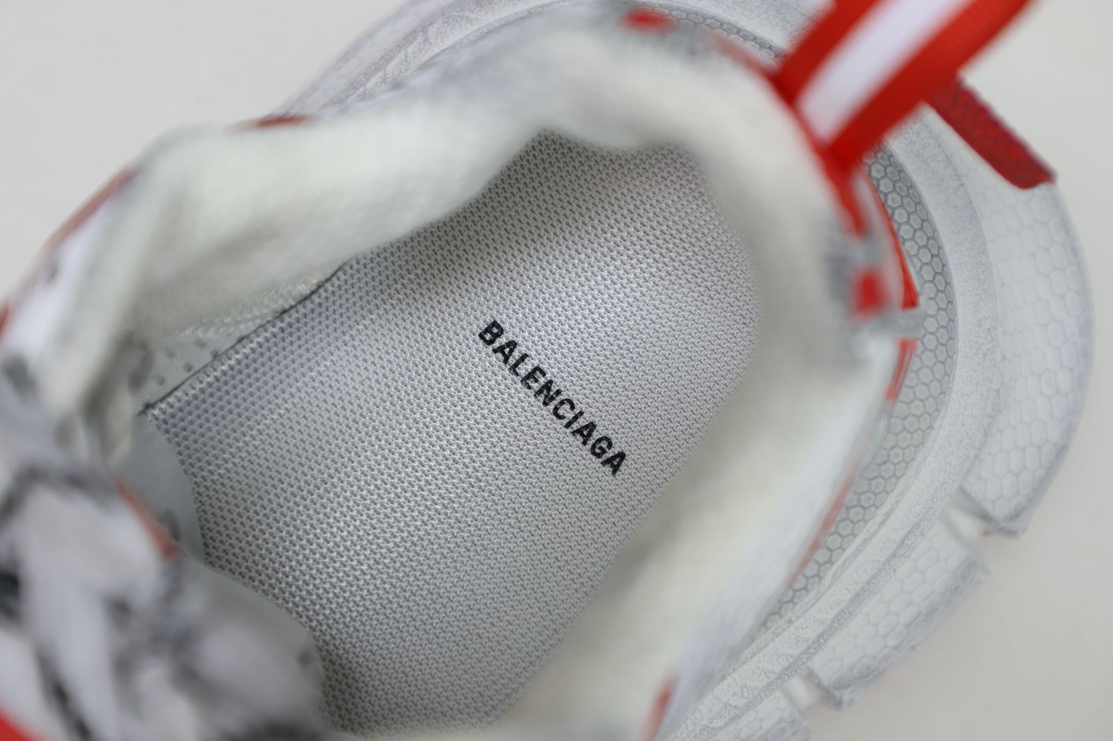 Balenciaga all sizes still in stock! Please contact customer service on iMessage/WhatsApp to purchase! BLGA  3XL