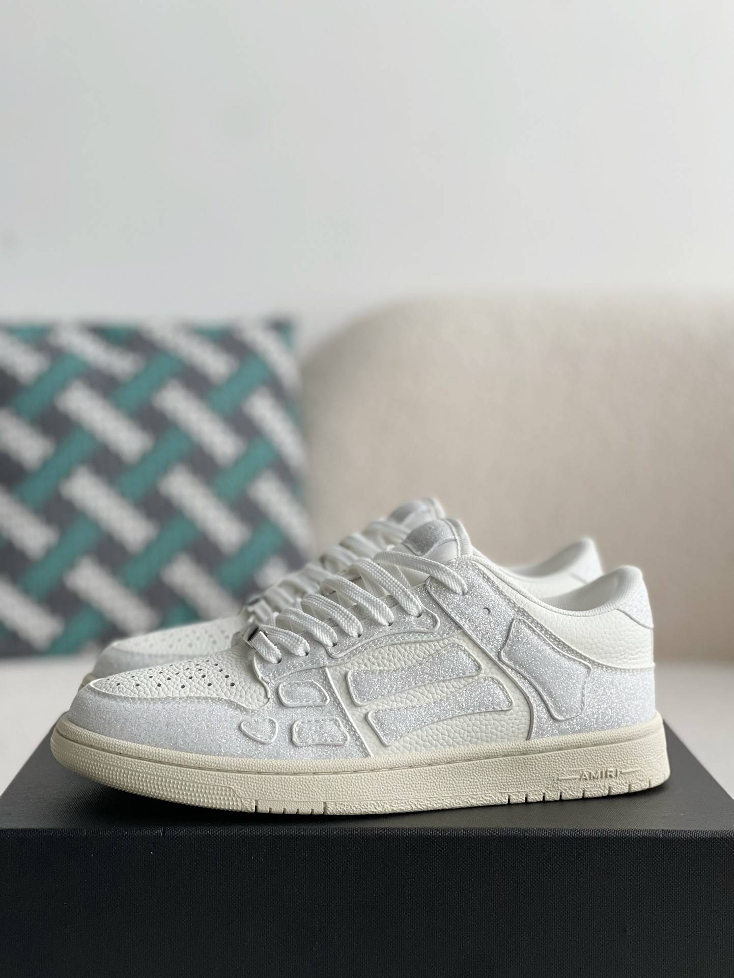A*RI Bone Sneakers