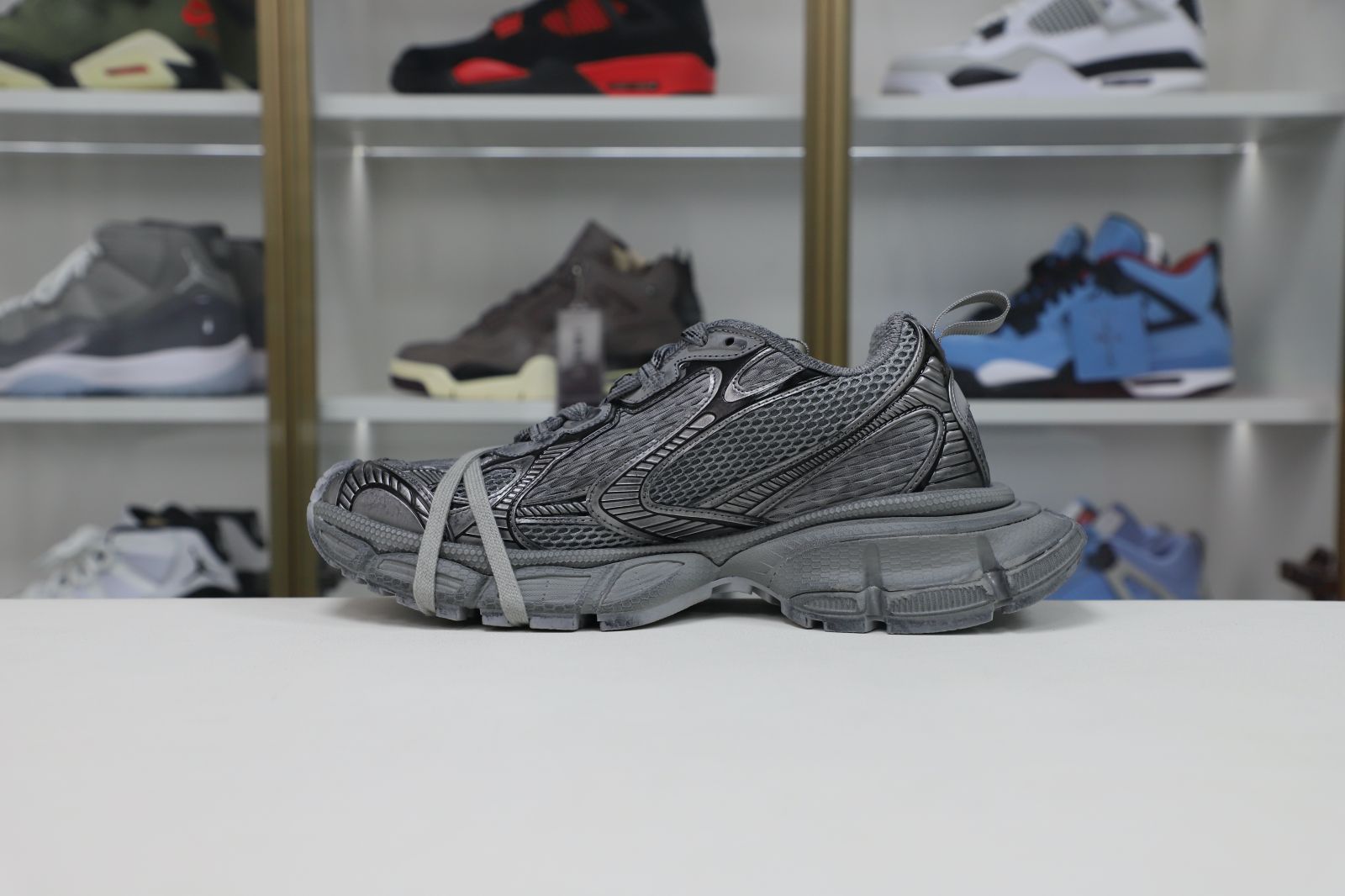 Balenciaga all sizes still in stock! Please contact customer service on iMessage/WhatsApp to purchase! BLGA  3XL