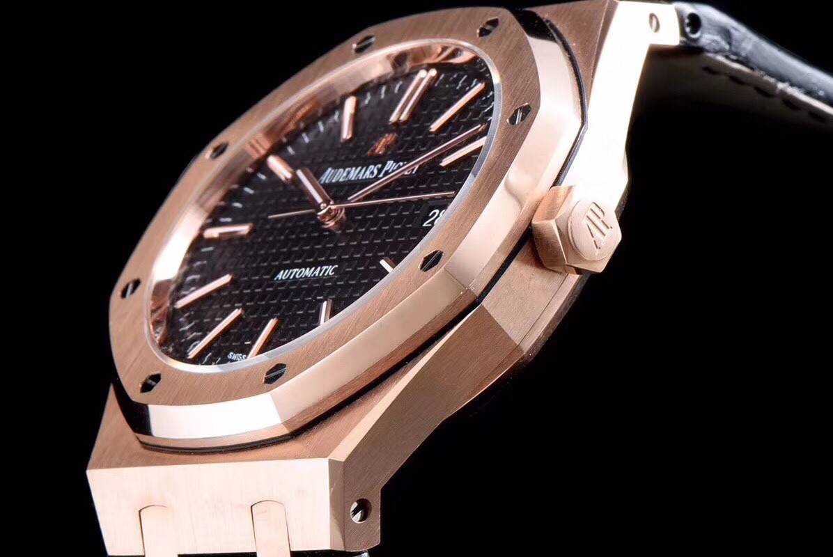 Audemars Piguet Royal Oak 15400 Series Men