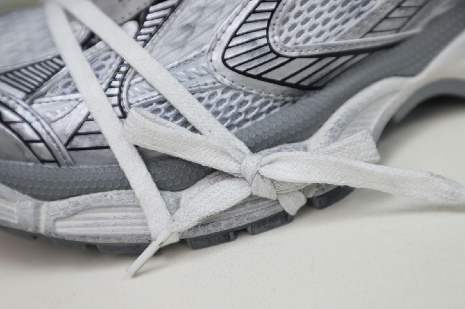 Balenciaga all sizes still in stock! Please contact customer service on iMessage/WhatsApp to purchase! BLGA  3XL