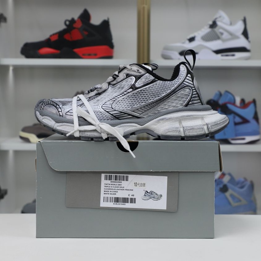 Balenciaga all sizes still in stock! Please contact customer service on iMessage/WhatsApp to purchase! BLGA  3XL