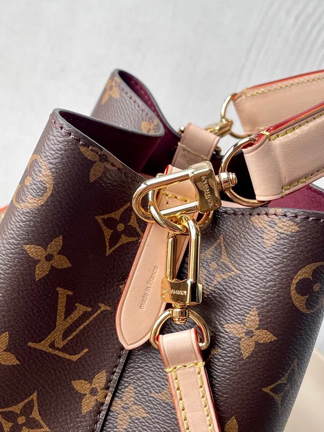 Louis Vuitton Néonoé Bag