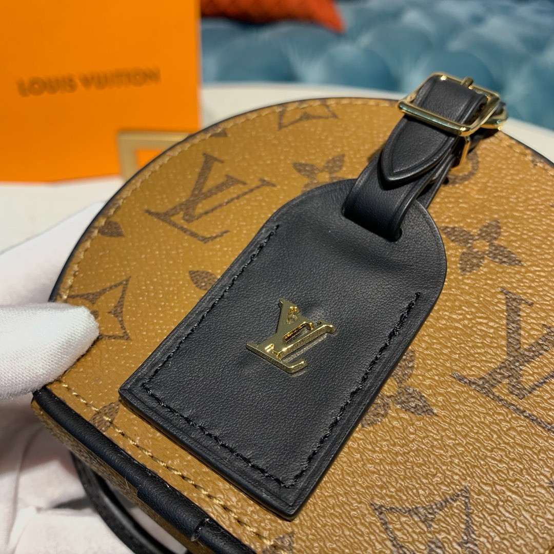 Lv Boite Chapeau