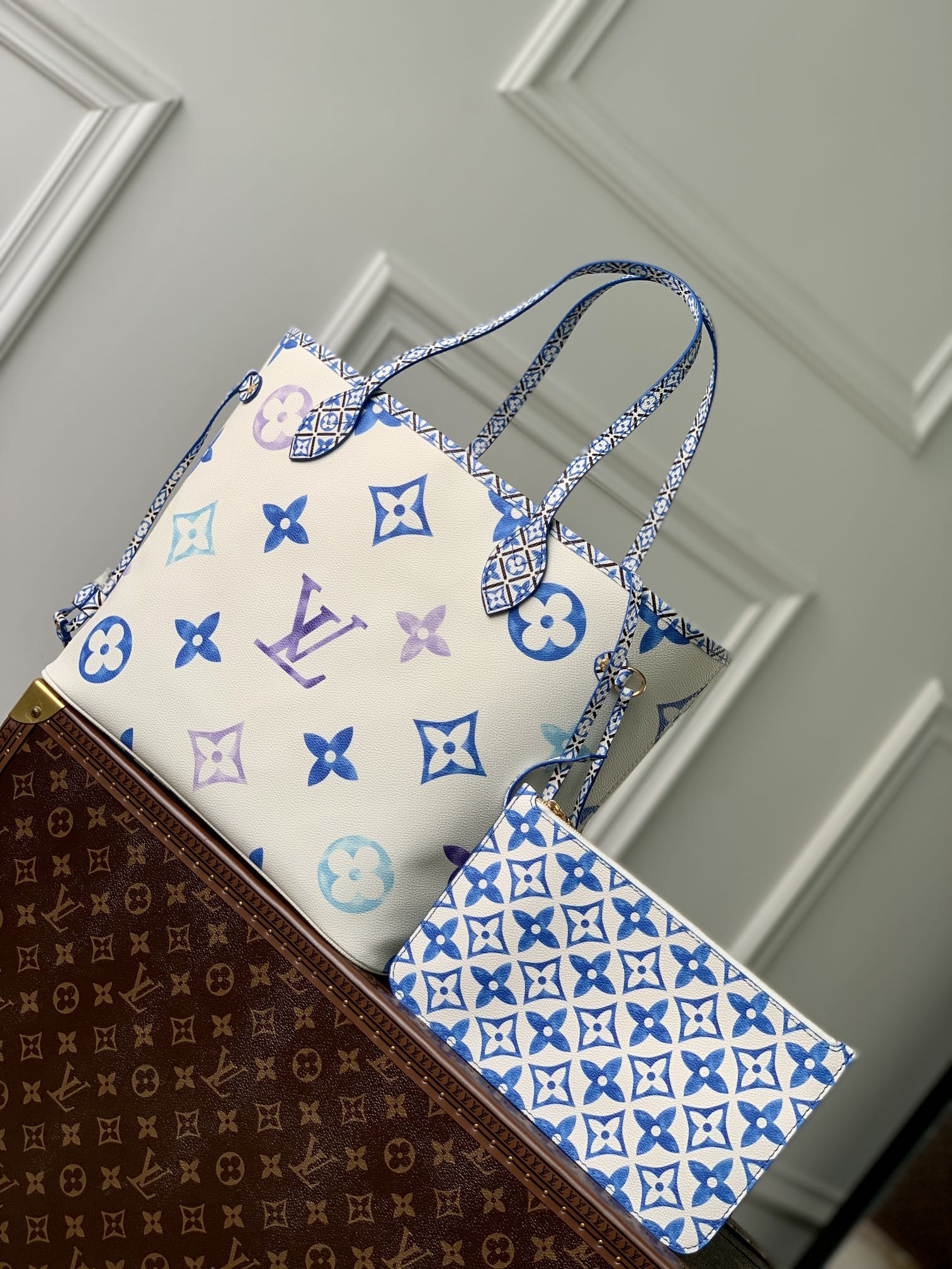 Louis Vuitton Neverfull Bag