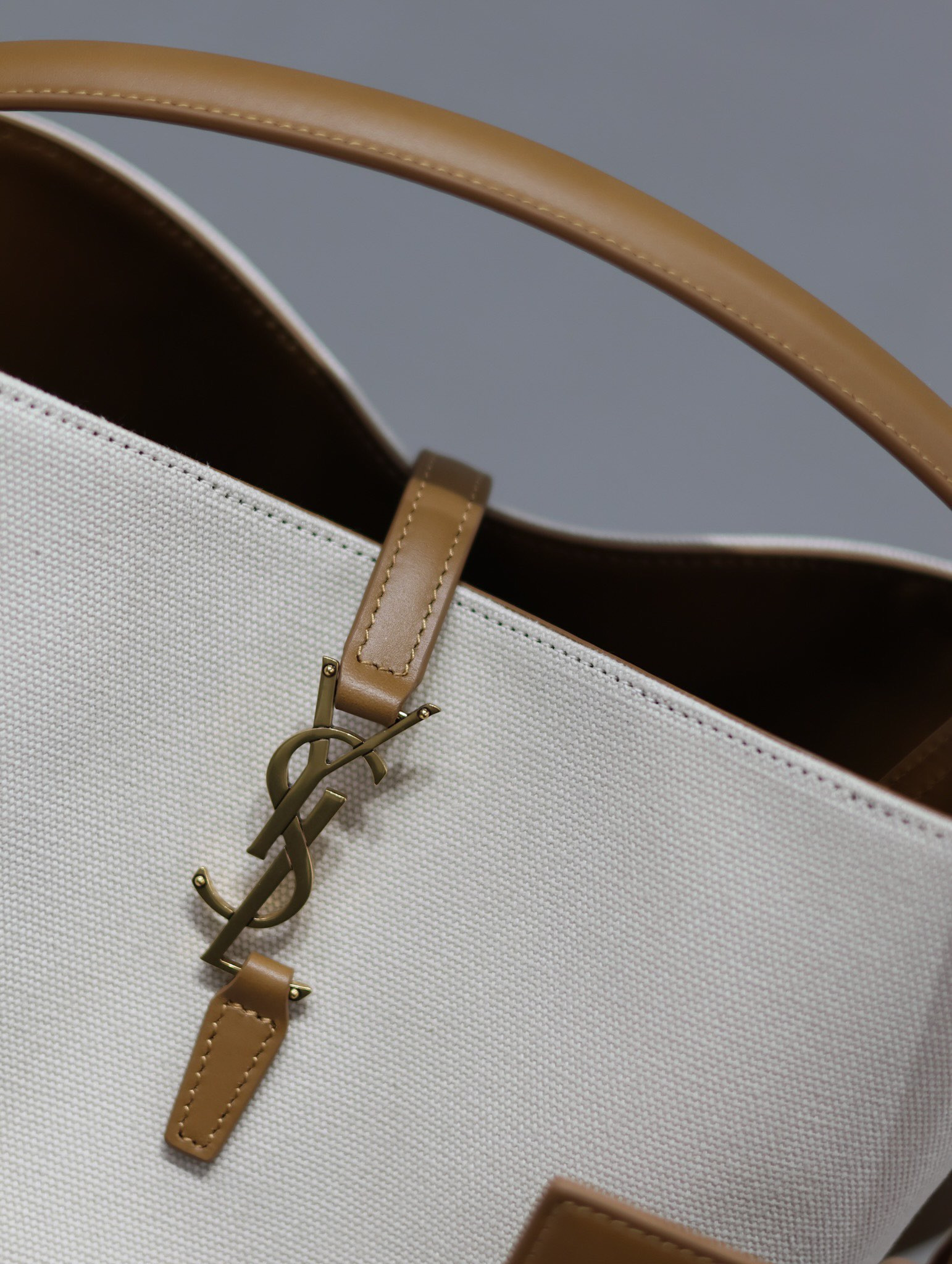 Ysl Le 5à7 Bucket