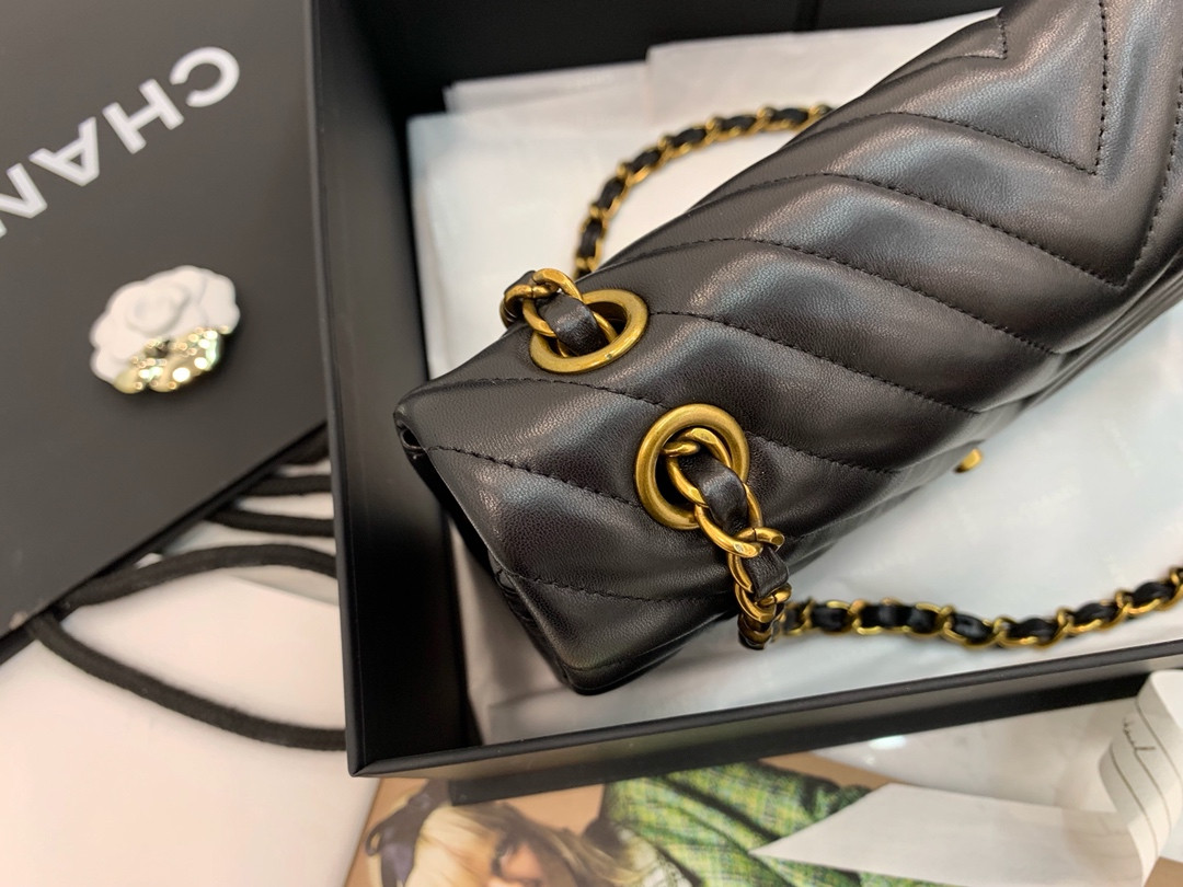 Chanle Classic Flap Bag With Chevron Quilting-lambskin Leather